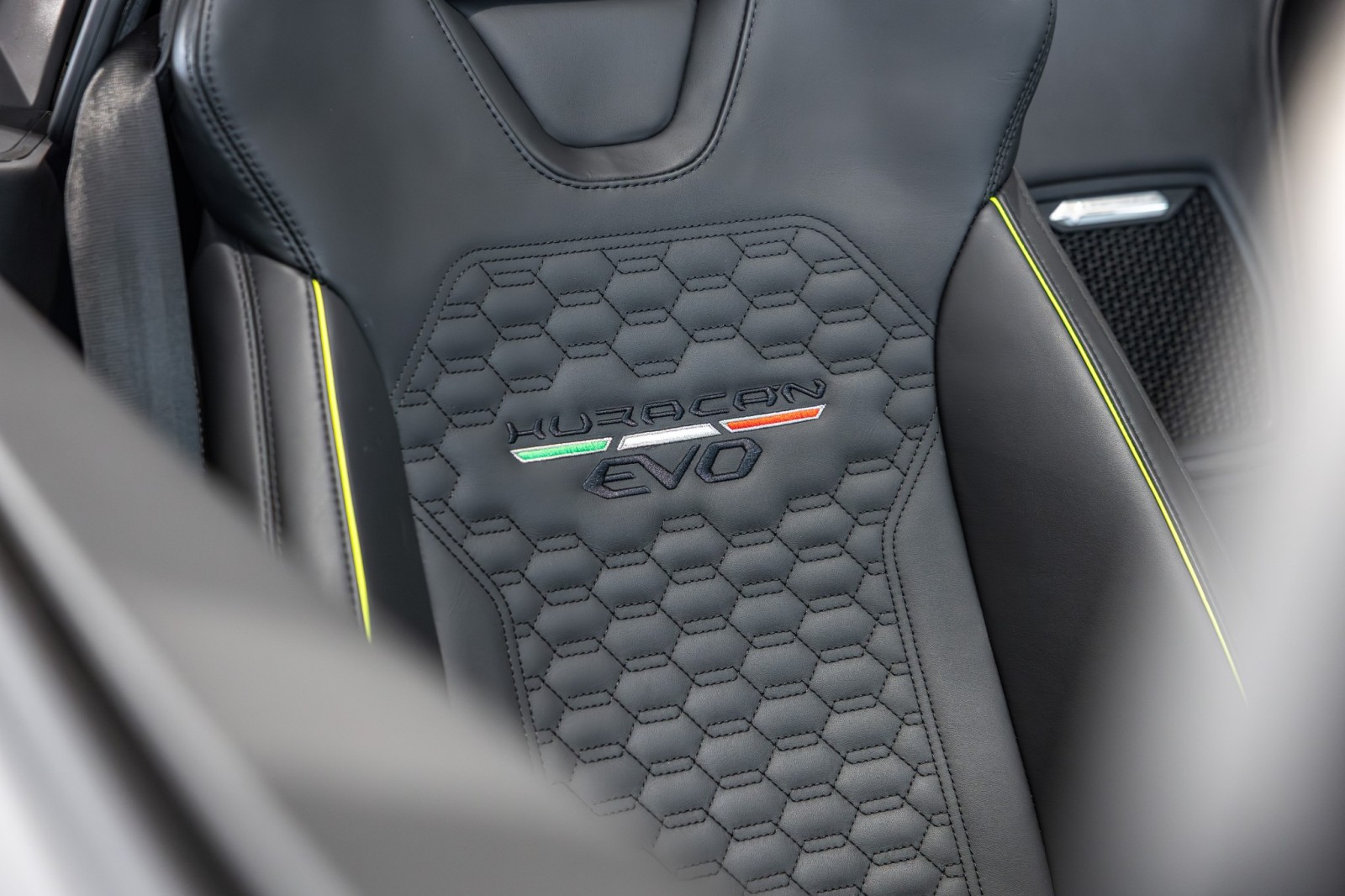 Used Car 2022 Lamborghini Huracan Evo  For Sale Under $330,000 In Boerne, Texas
