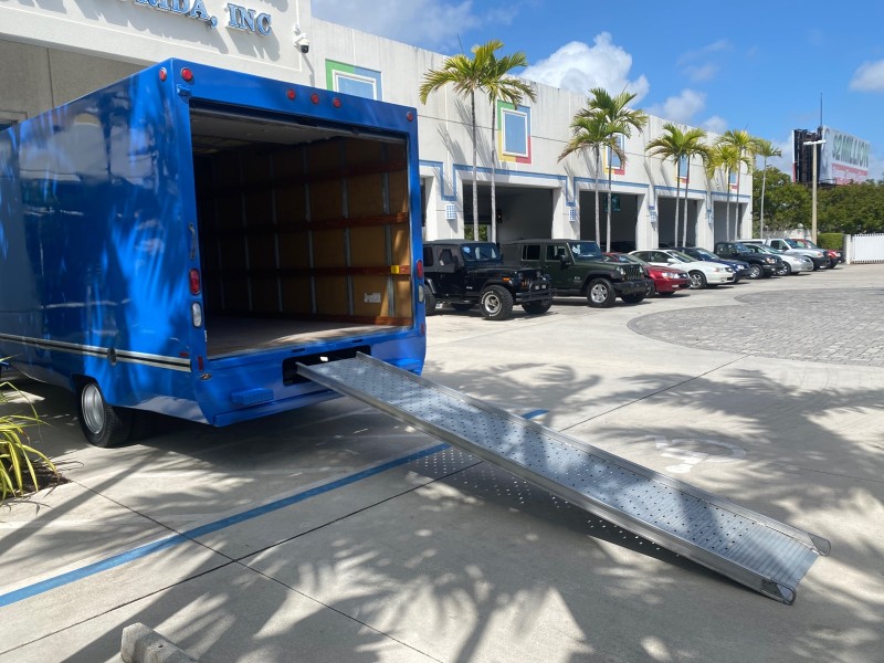 2006 Ford Econoline Commercial Cutaway LOW MILES 27,641 1 OWNER in , 