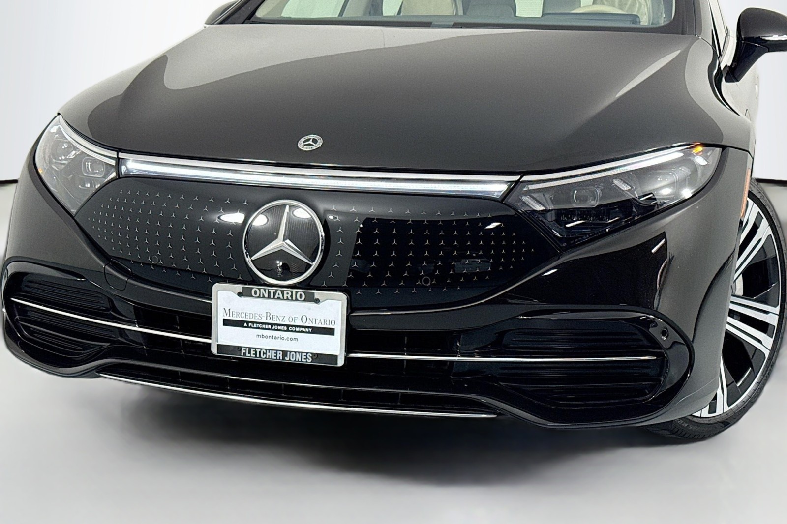 Certified Used 2023 Onyx Black Metallic Mercedes-Benz EQS 450 image 13