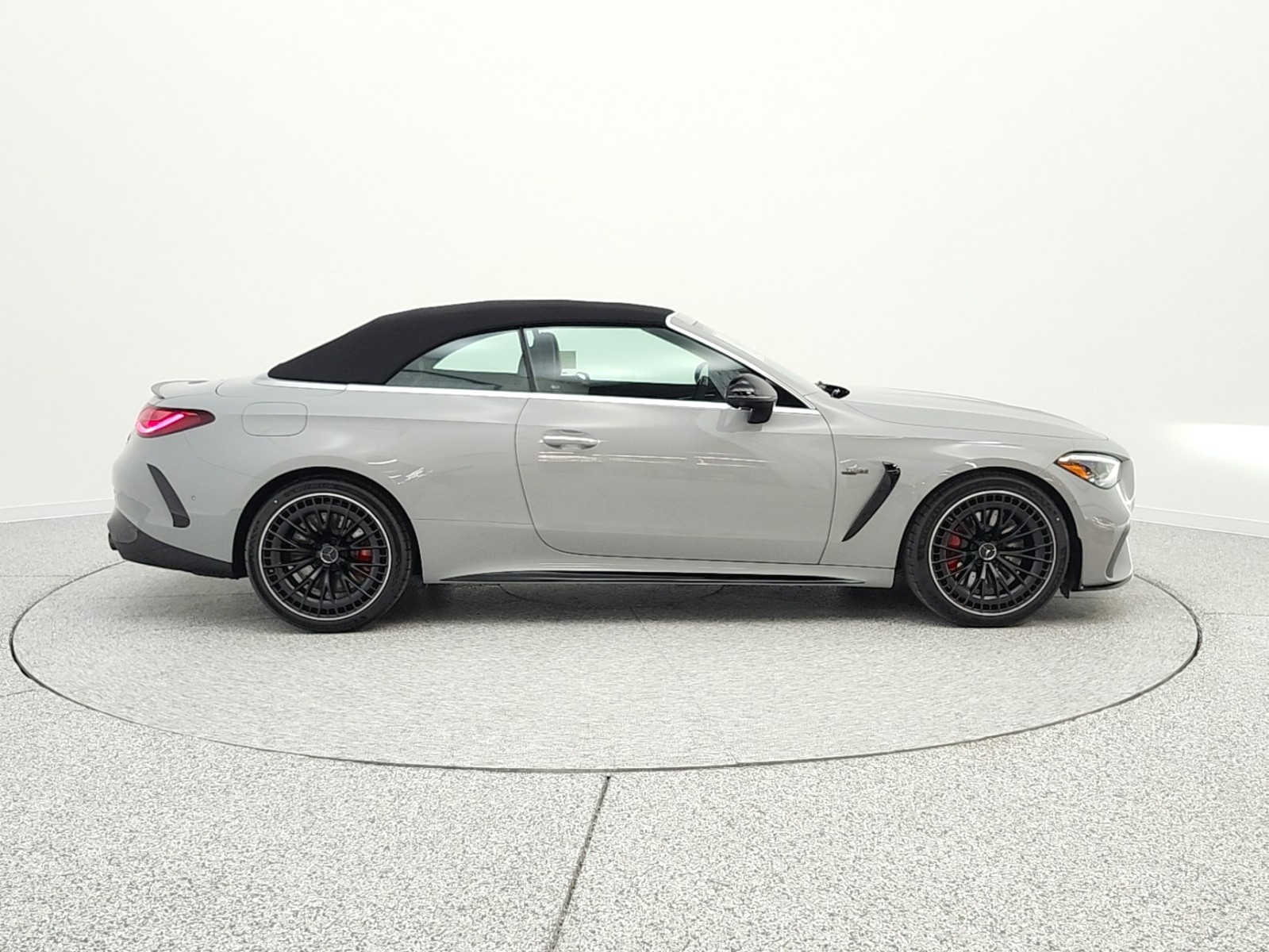 New 2026 MANUFAKTUR Alpine Grey Metallic Mercedes-Benz AMG® CLE 53 4MATIC+ Cabriolet image 25