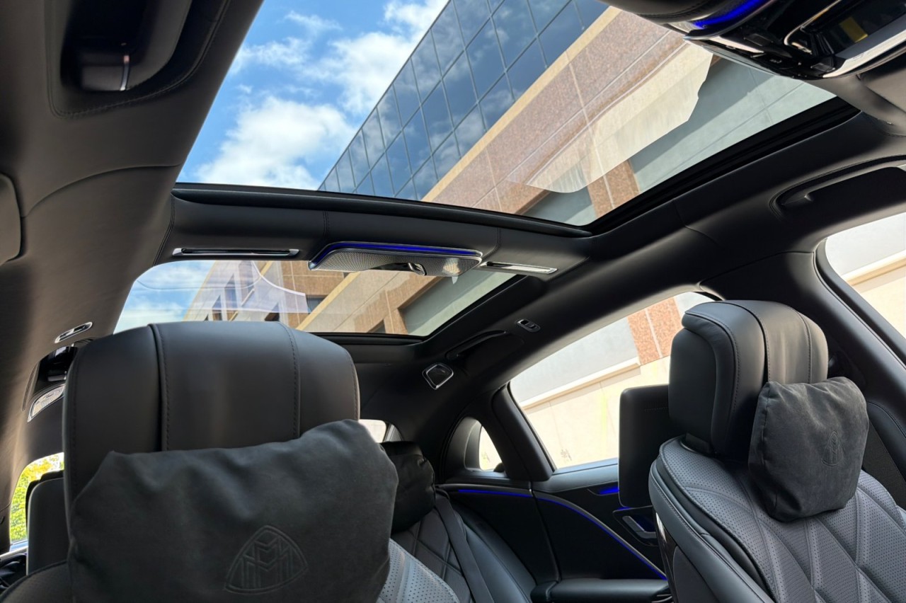 Used 2026 Obsidian Black Metallic Mercedes-Benz Maybach S 680 image 15