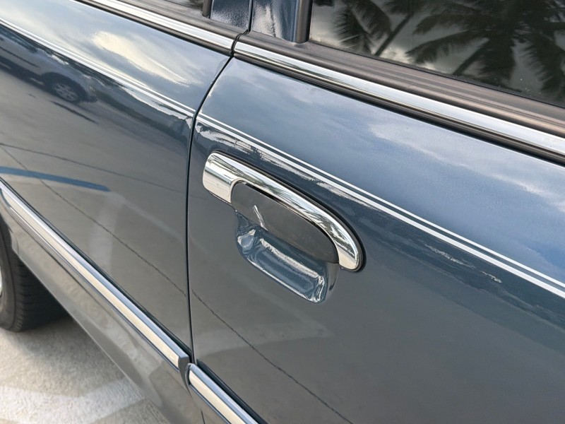 2007 Mercury Grand Marquis LS LOW MILES 52,599 1 OWNER in ,