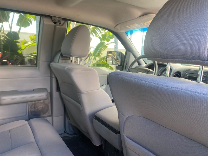 2006 Ford F-150 STX 4 DOOR LOW MILES 92,223 in ,