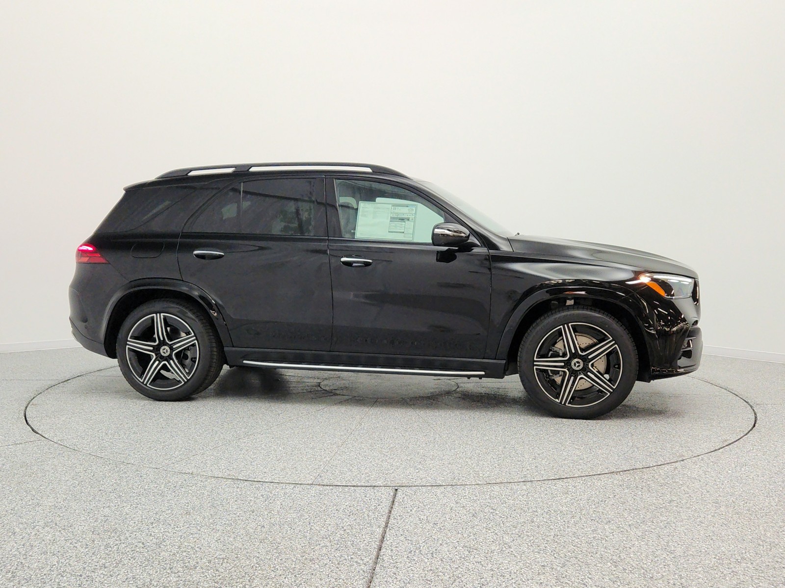 New 2026 Obsidian Black Metallic Mercedes-Benz GLE 350 SUV image 4