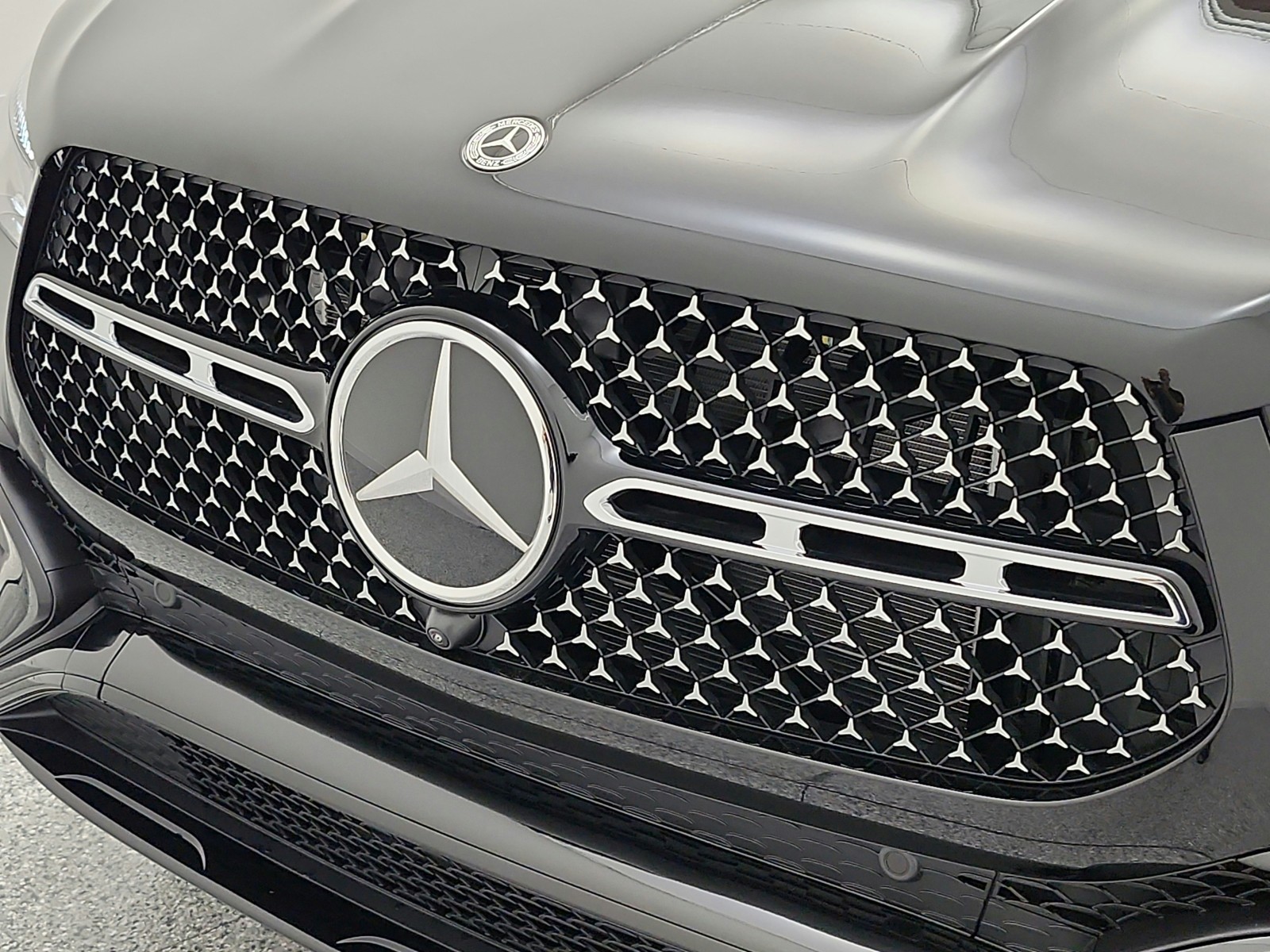 New 2026 Obsidian Black Metallic Mercedes-Benz GLE 580 image 13
