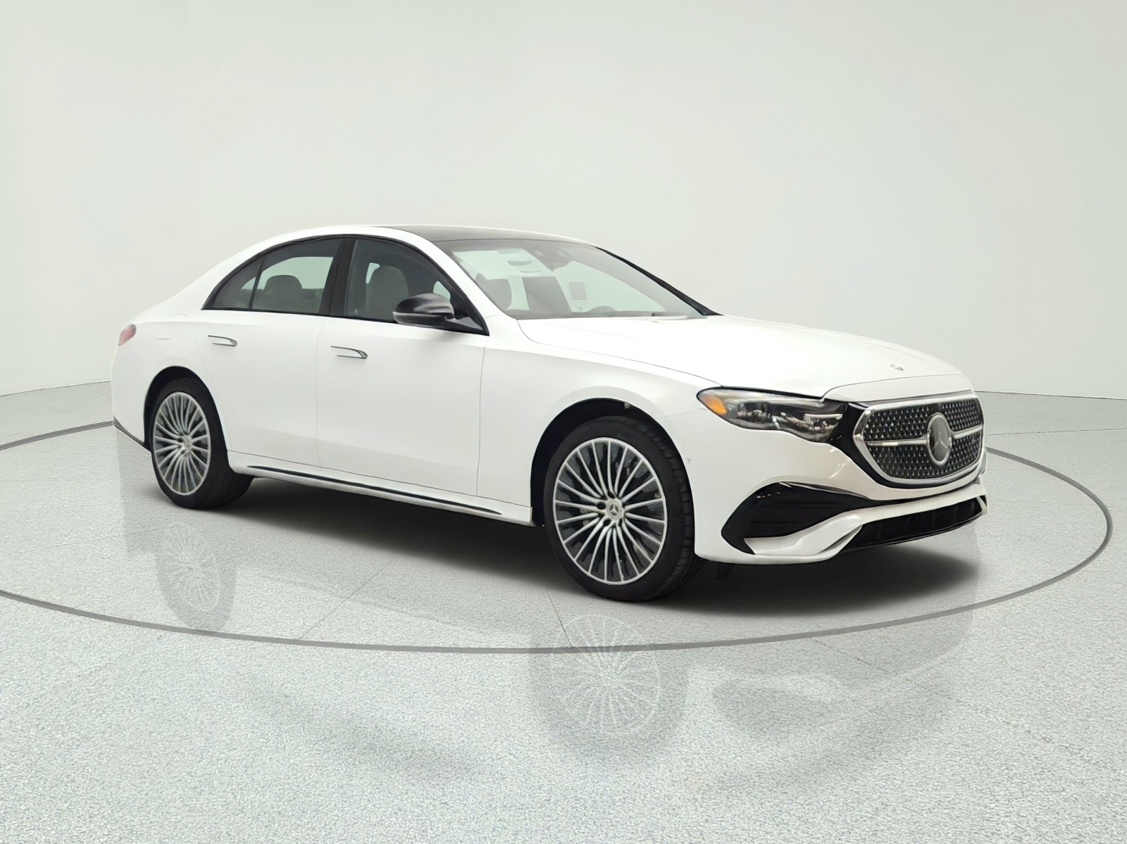 New 2027 MANUFAKTUR Moonlight White Metallic Mercedes-Benz E 450 4MATIC® Sedan image 3