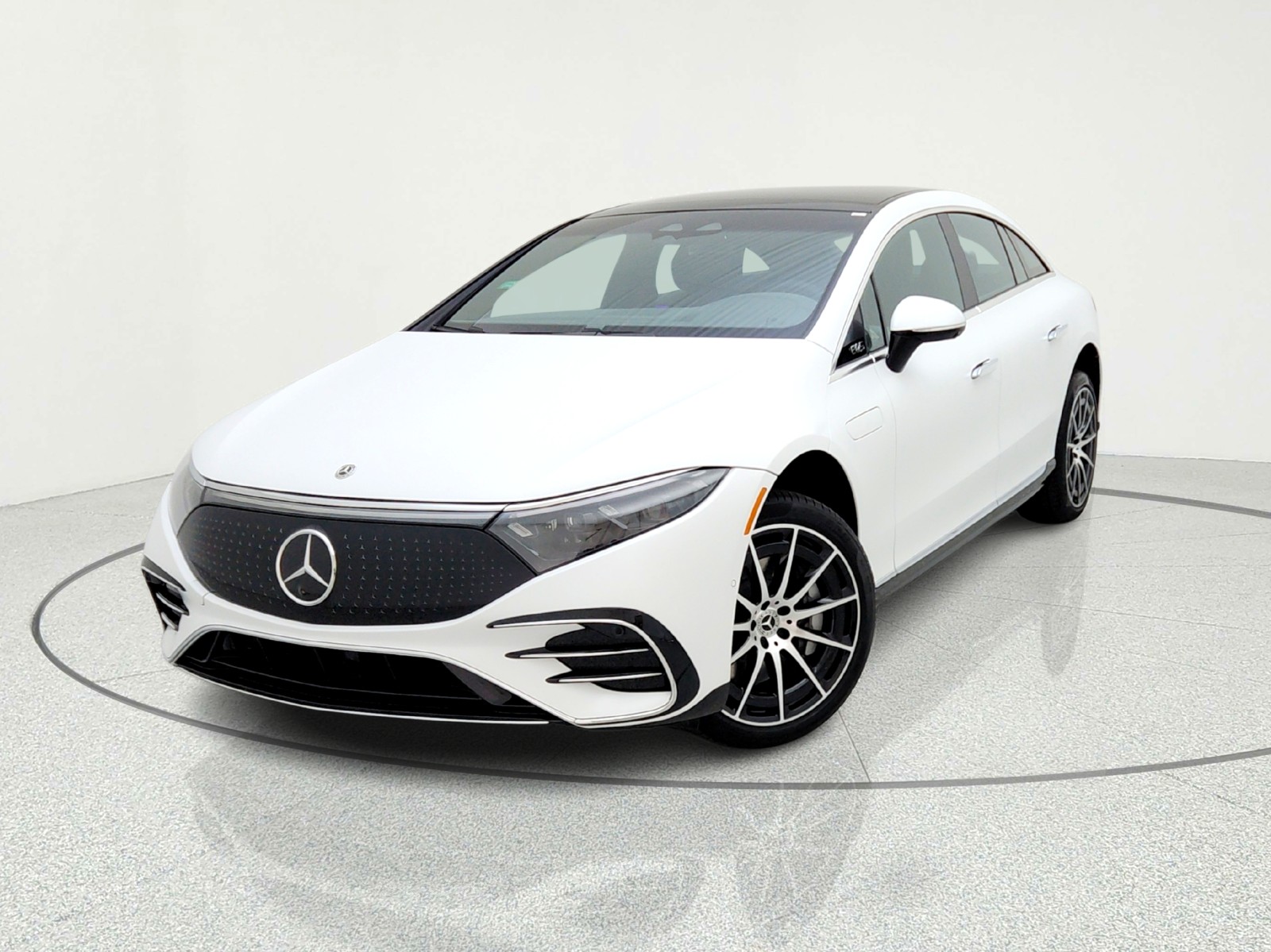 New 2026 MANUFAKTUR Signature Moonlight White Magno Mercedes-Benz EQS 580 4MATIC® Sedan image 2