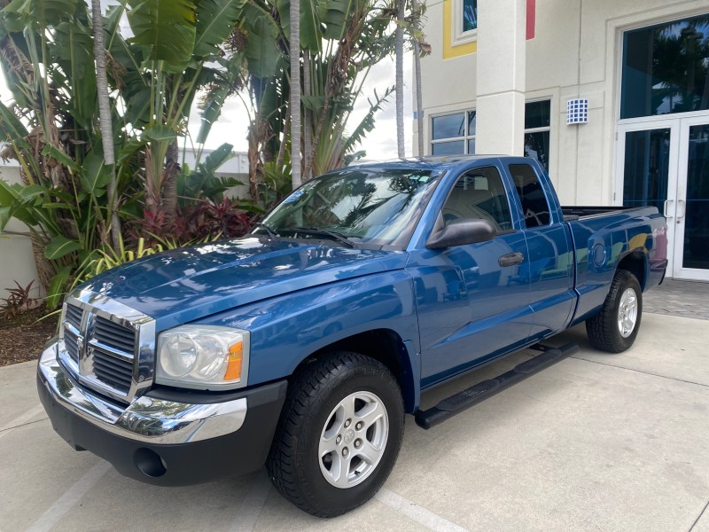 2005 Dodge Dakota SLT LOW MILES 69,842 4WD CLUB in , 