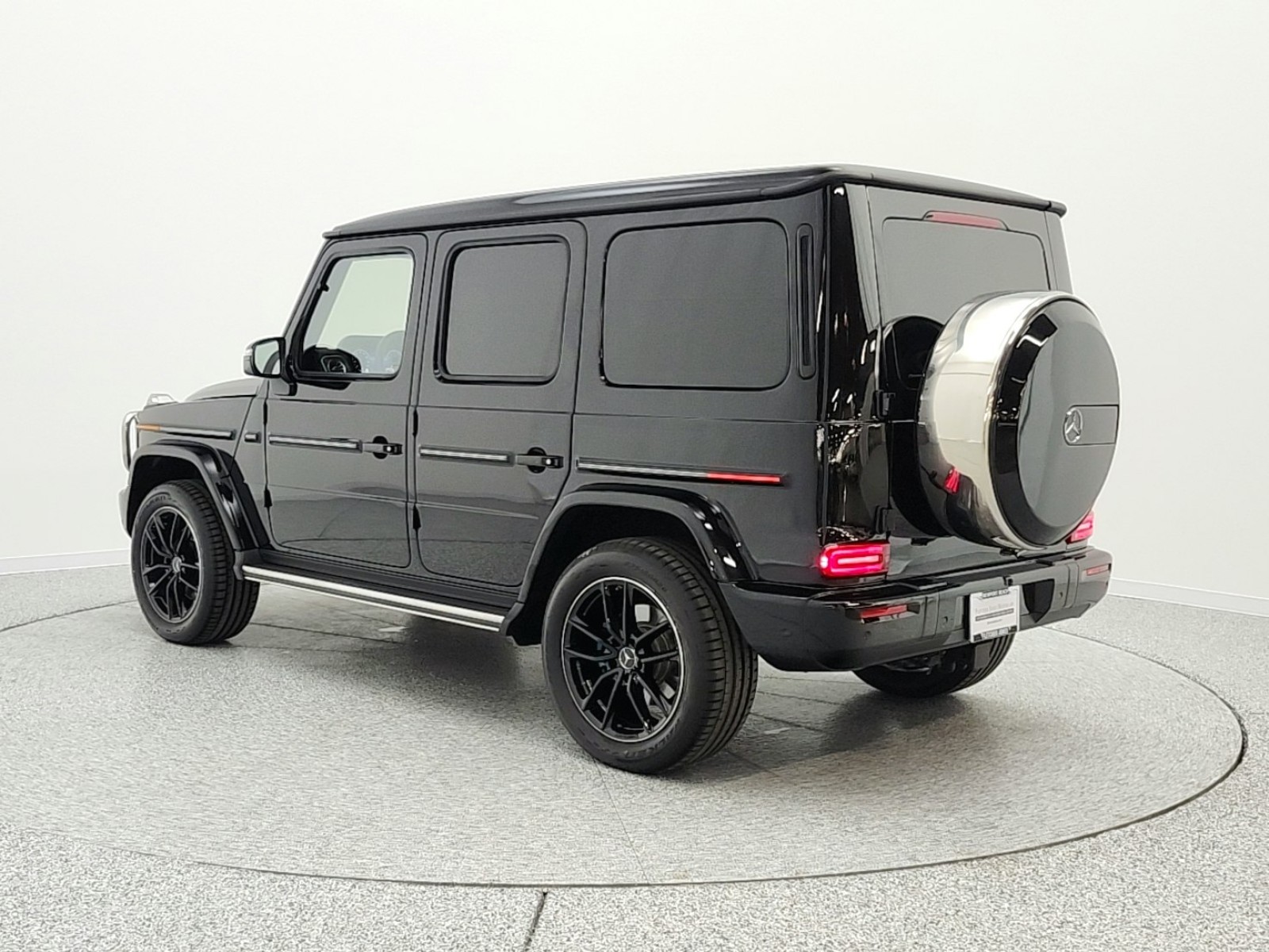 Used 2025 Obsidian Black Metallic Mercedes-Benz G 550 SUV image 7