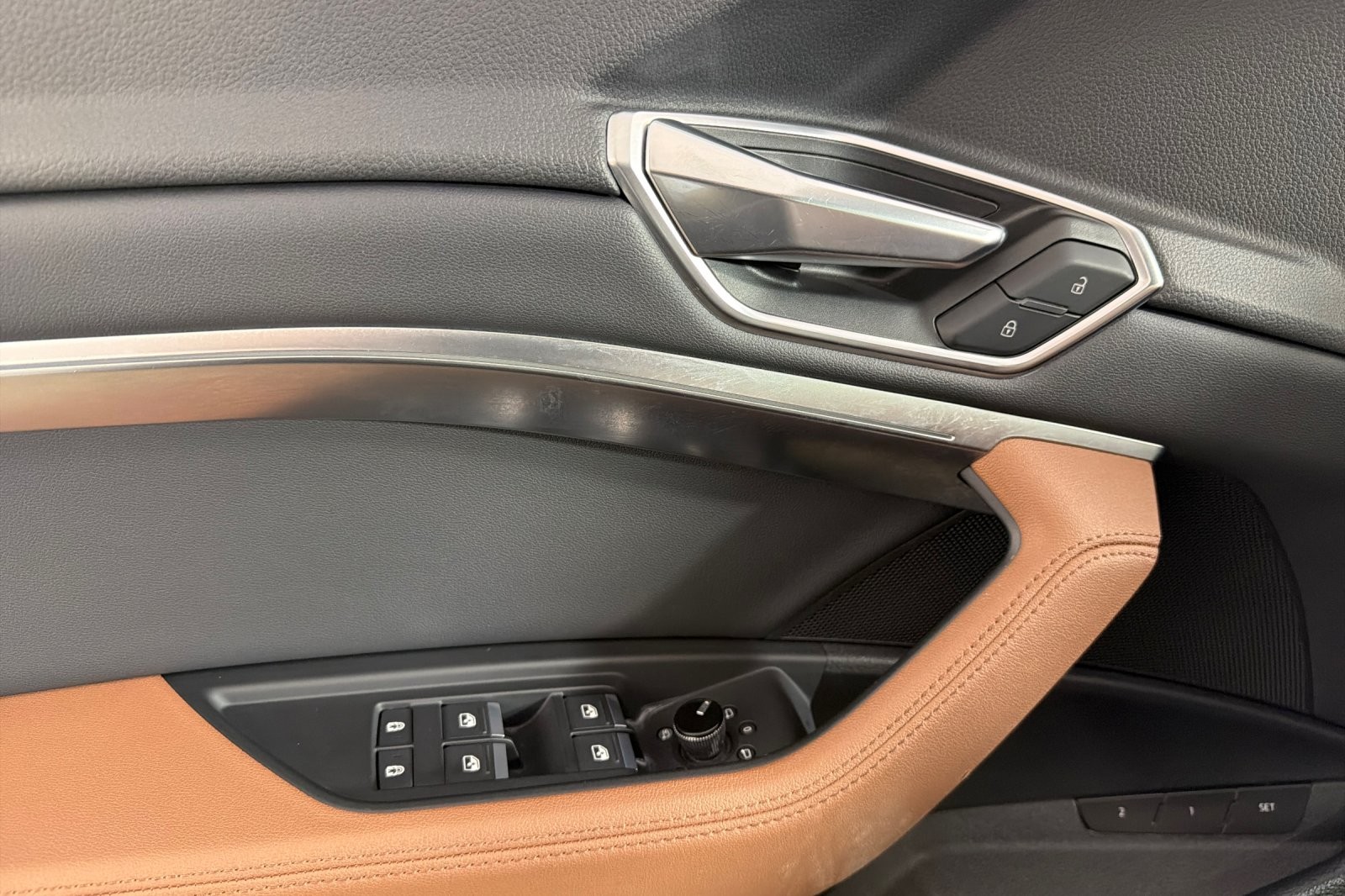 Used 2022 Navarra Blue Metallic Audi Premium quattro image 10