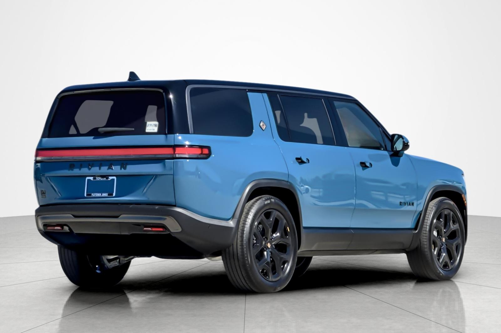 Used 2025 BLUE Rivian Adventure image 5