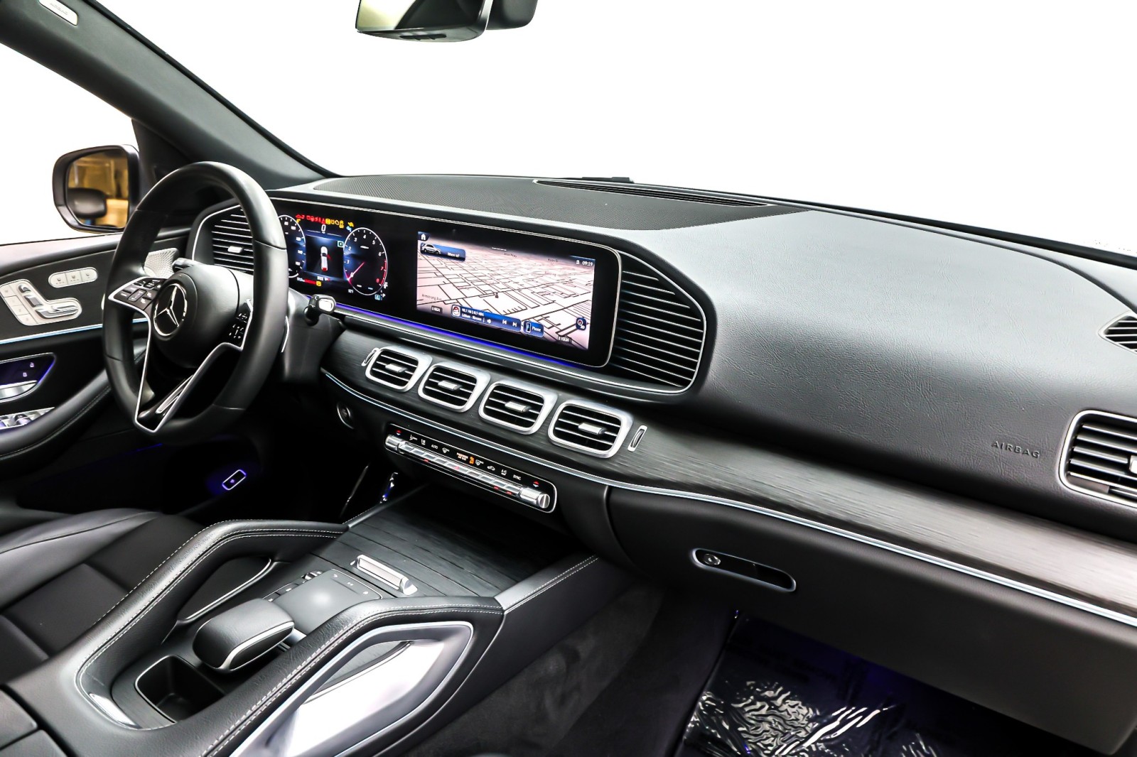 Certified Used 2024 Selenite Grey Metallic Mercedes-Benz GLE 350 4MATIC® SUV image 18