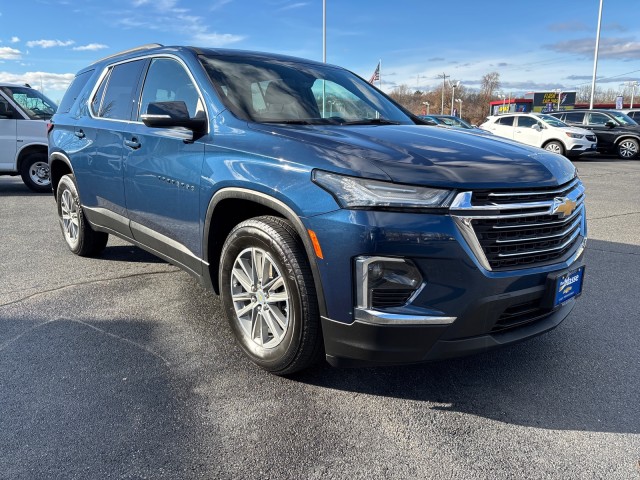 2022 Chevrolet Traverse LT Cloth 2