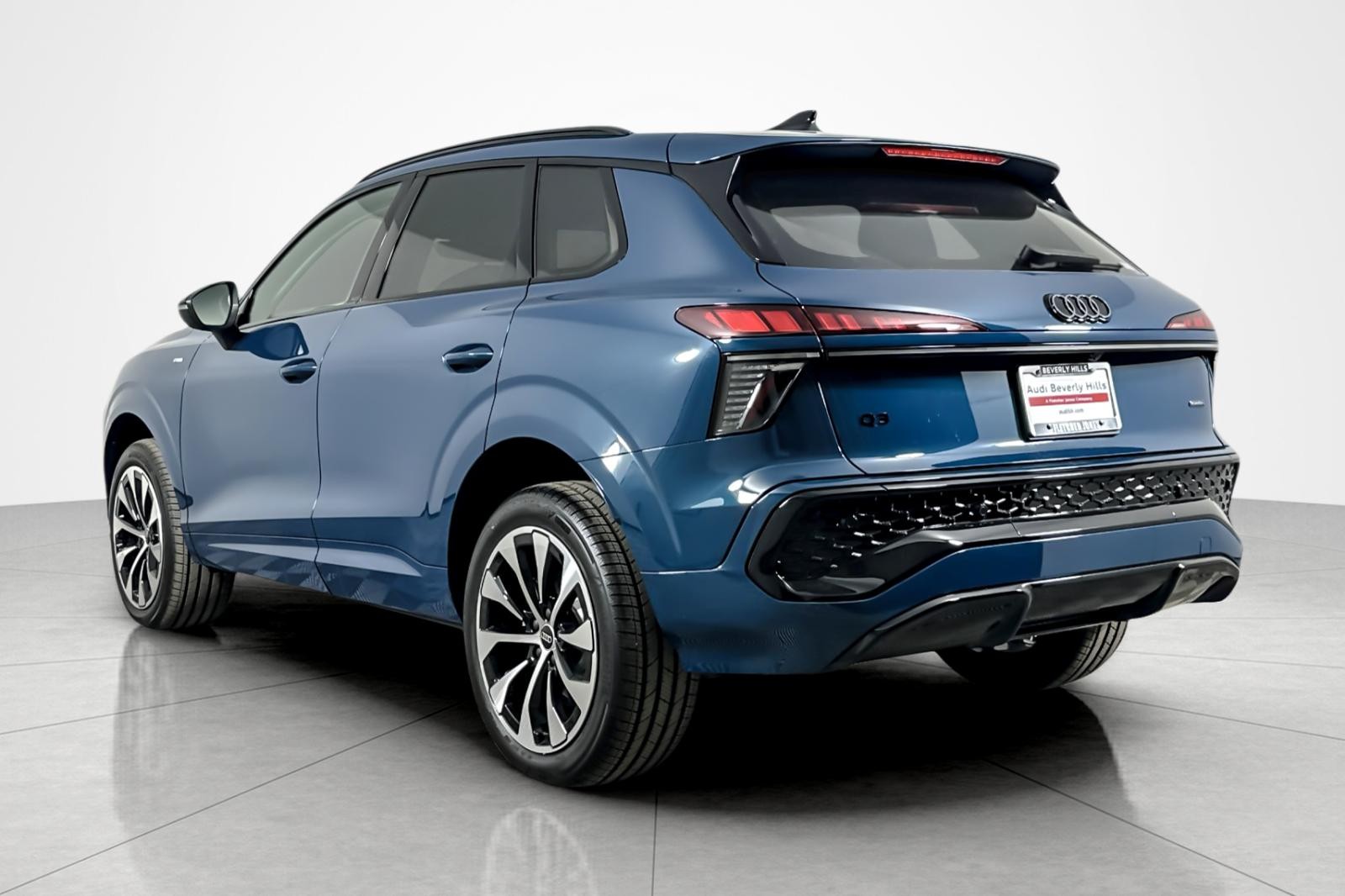 New 2026 Malpelo Blue Metallic Audi S line quattro image 4