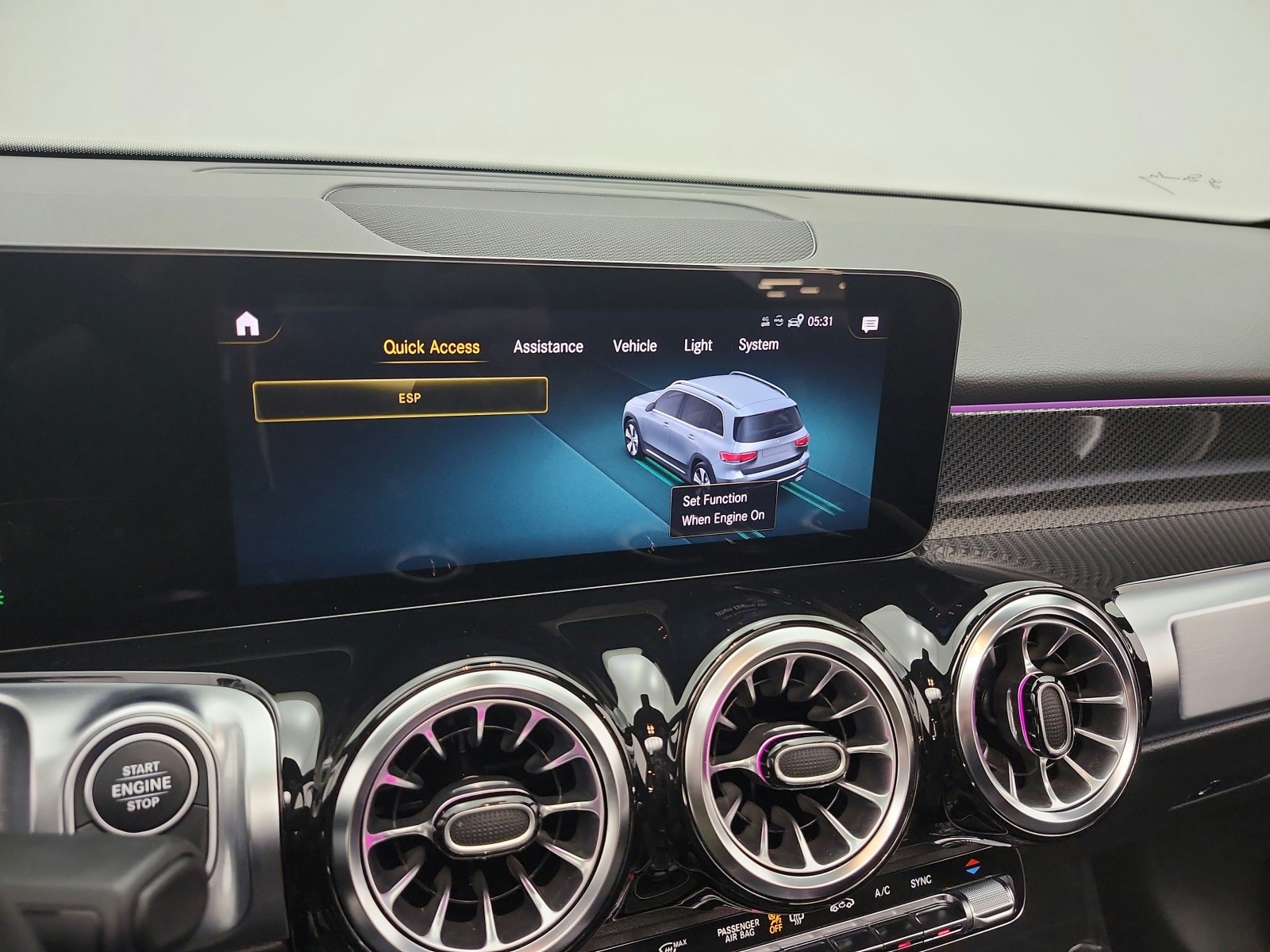 Used 2023 Polar White Mercedes-Benz GLB 250 SUV image 14