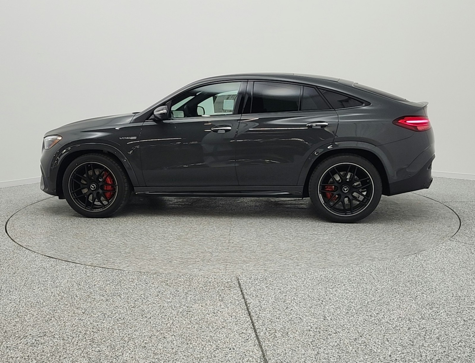 New 2026 MANUFAKTUR Silicon Grey Mercedes-Benz AMG® GLE 63 S image 8