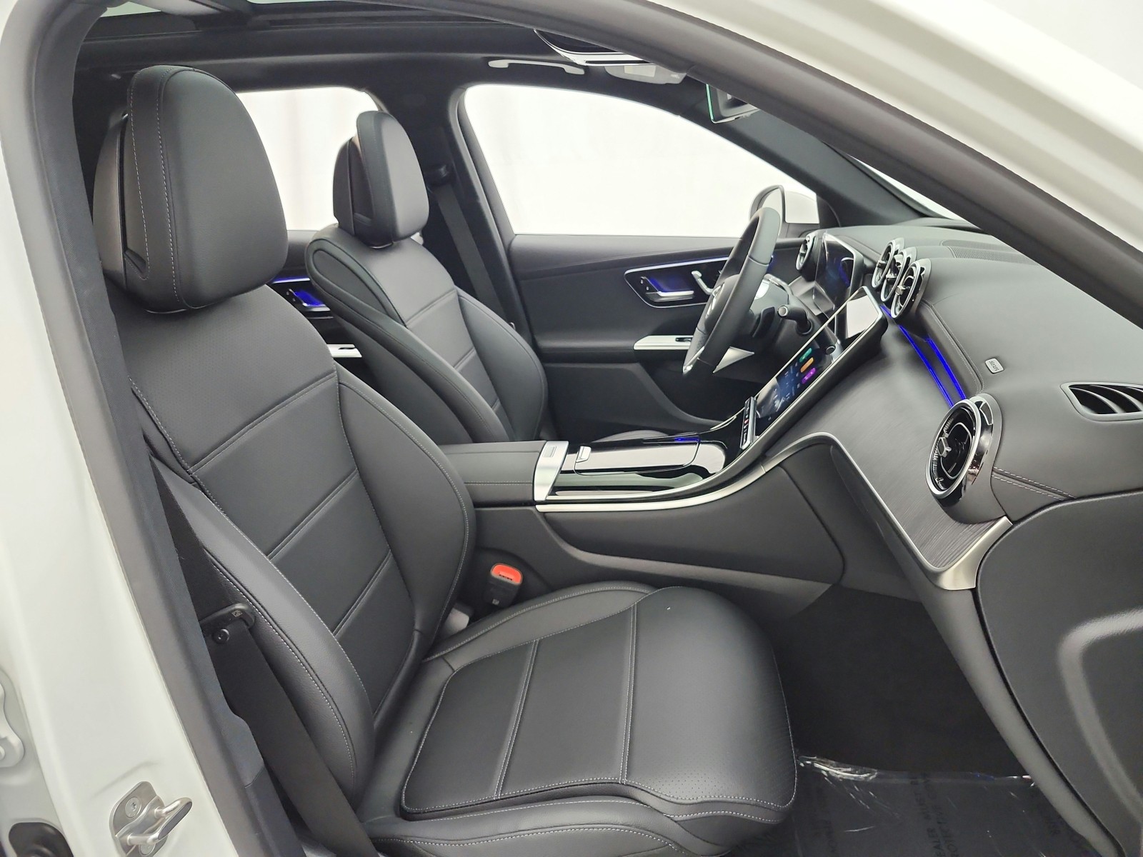 New 2027 Polar White Mercedes-Benz GLC 300 SUV image 14
