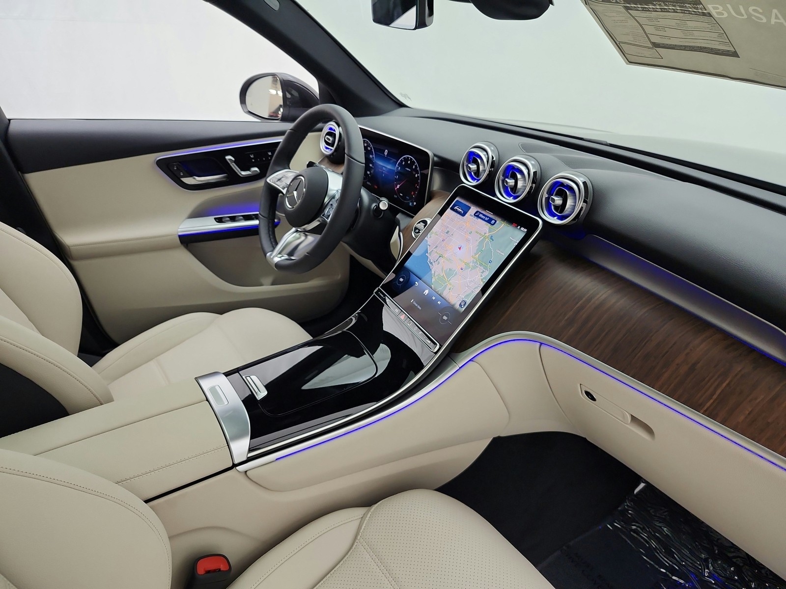 New 2027 Graphite Grey Metallic Mercedes-Benz GLC 300 4MATIC® SUV image 13