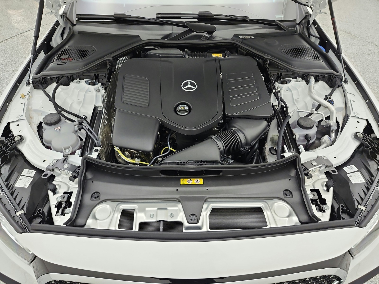 New 2027 Polar White Mercedes-Benz E 350 RWD Sedan image 12