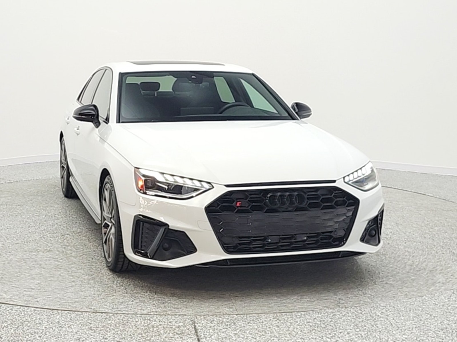 Used 2023 Glacier White Metallic Audi Premium Plus 3.0 TFSI quattro image 2