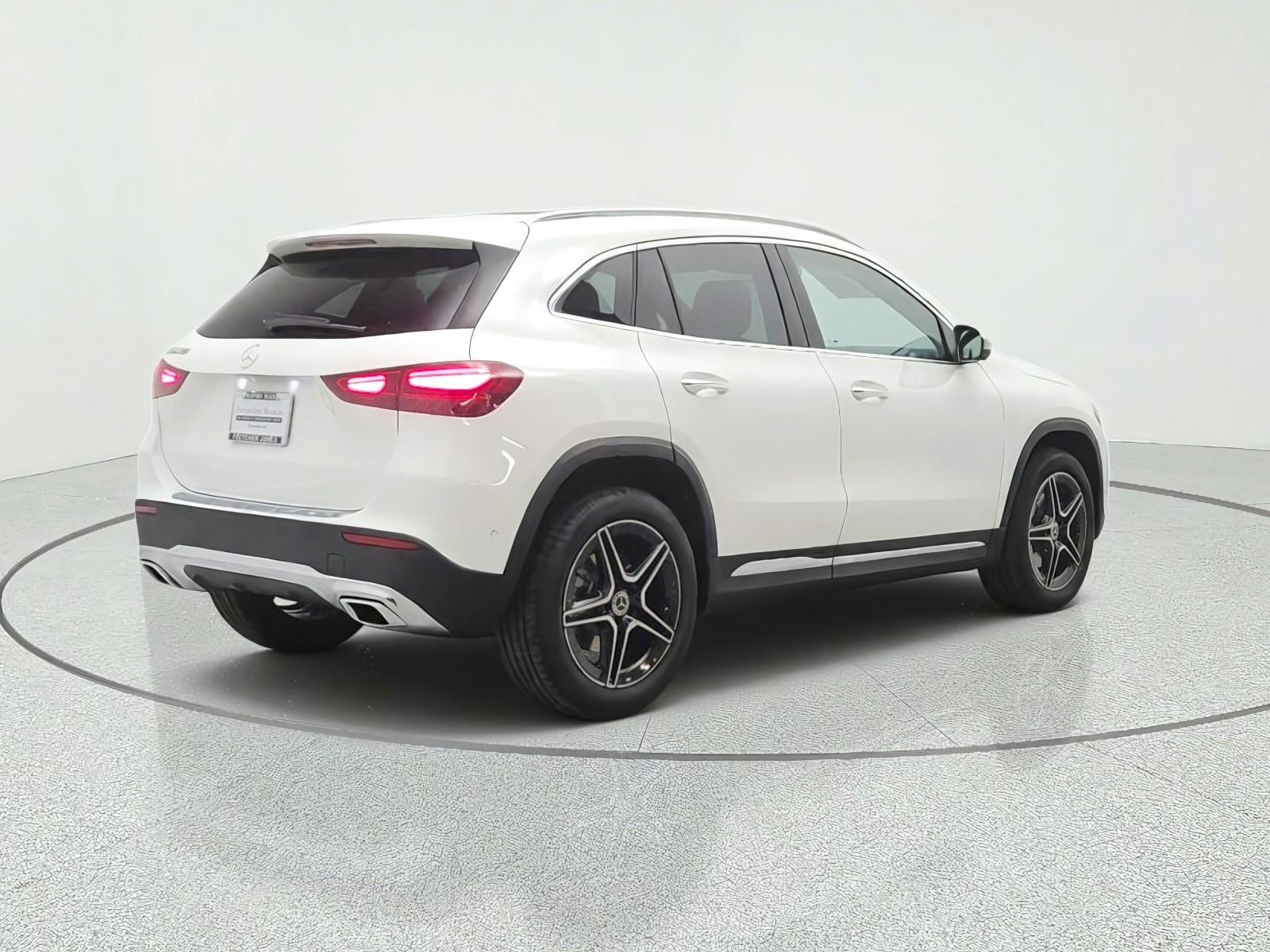 New 2026 Polar White Mercedes-Benz GLA 250 SUV image 5