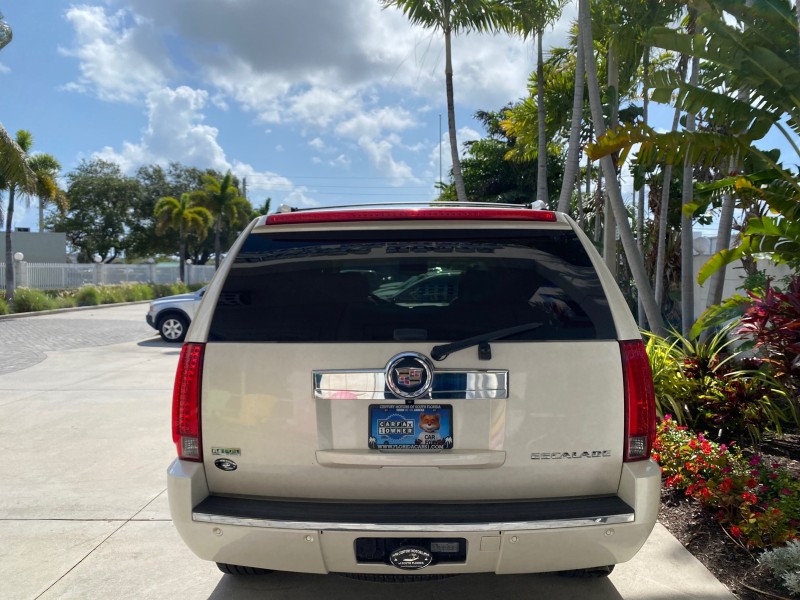 2010 Cadillac Escalade SUNROOF NAV Premium LOW MILES 66,933 in ,