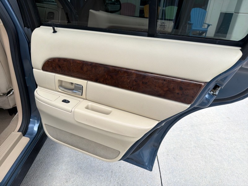 2007 Mercury Grand Marquis LS LOW MILES 52,599 1 OWNER in ,