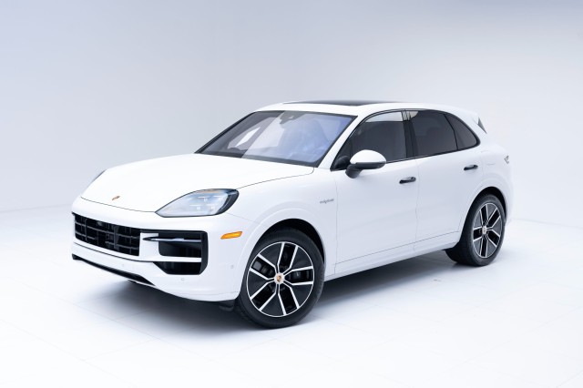 2025  Cayenne E-Hybrid in , 