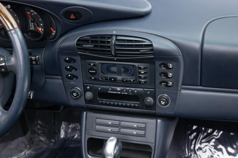 2000 Porsche 911 Carrera Carrera in , 