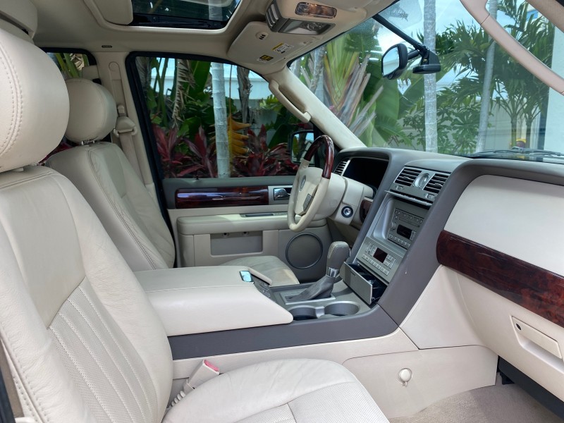 2004 Lincoln Navigator LOW MILES 67,511 SUNROOF in ,