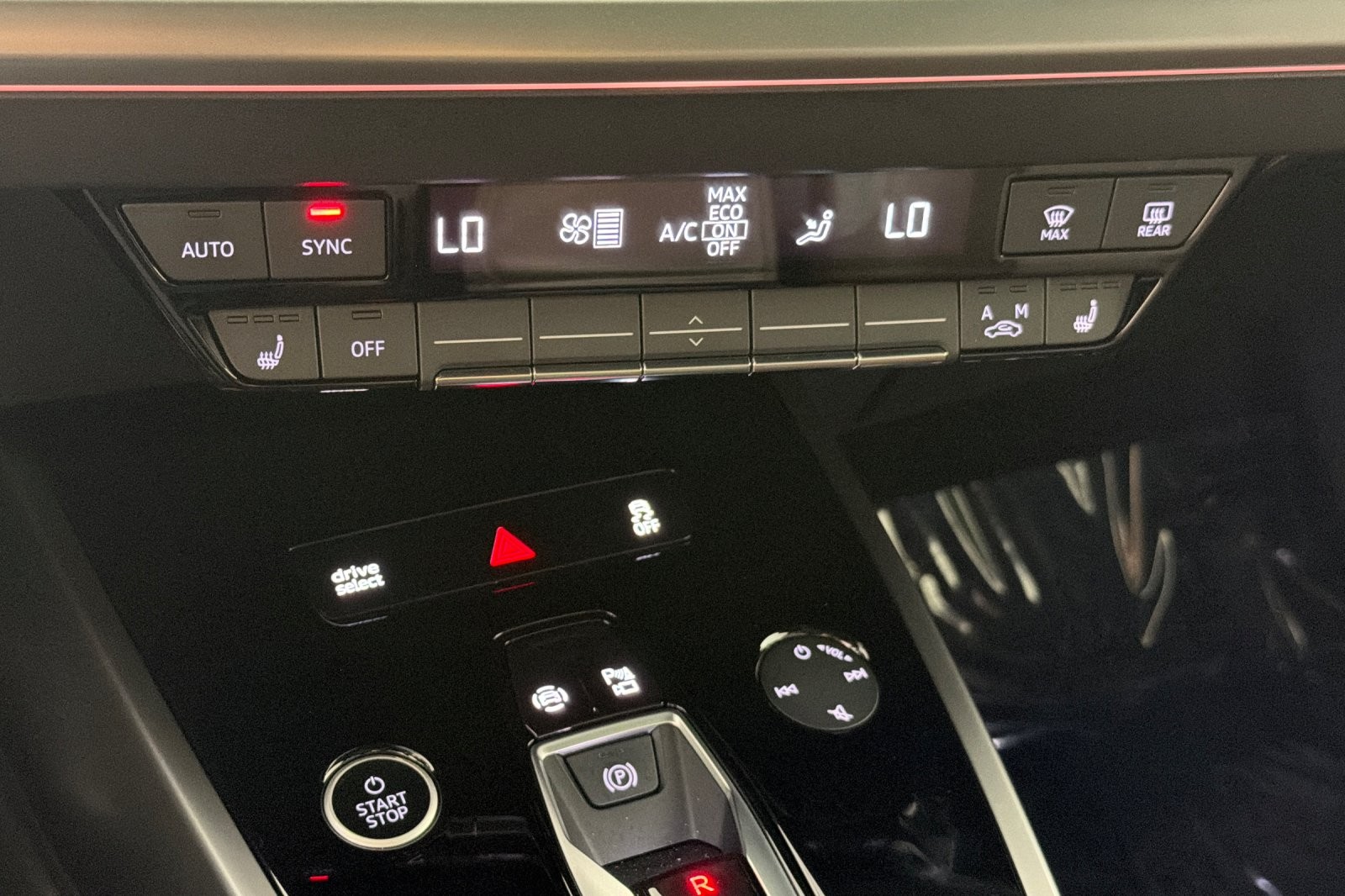 Used 2024 Navarra Blue Metallic Audi Premium Plus 50 quattro image 20