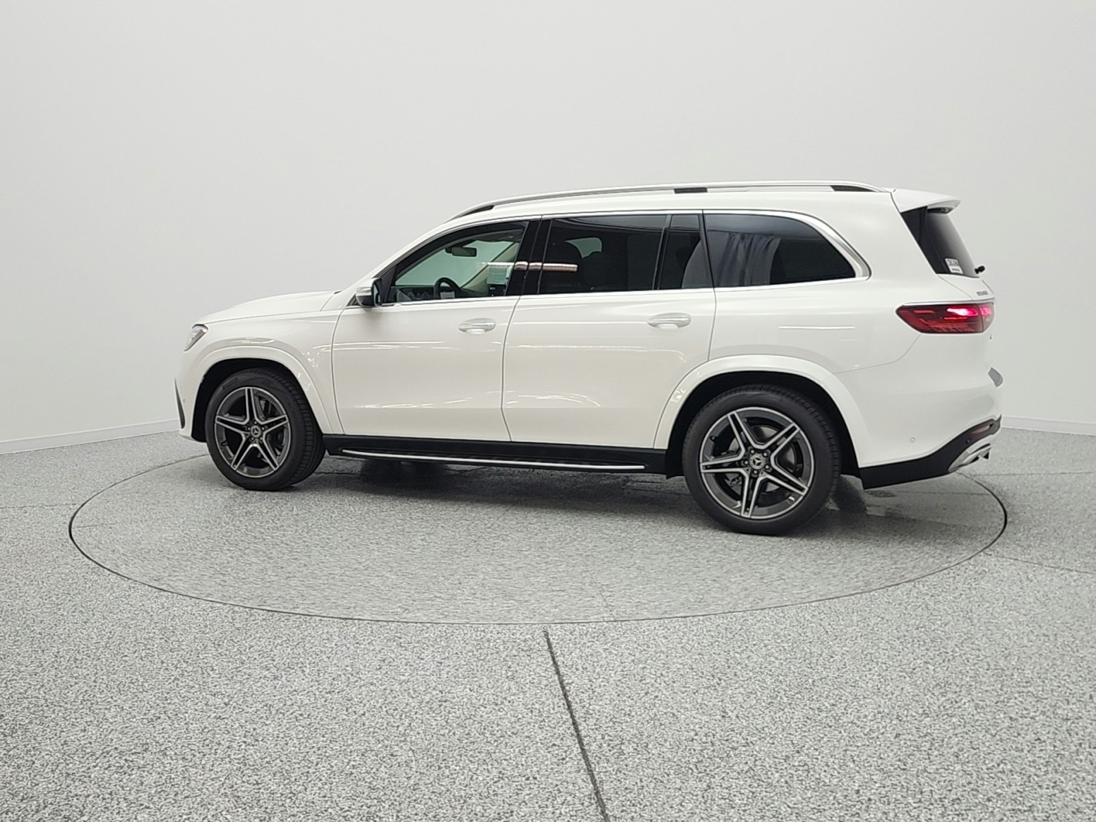 New 2026 Polar White Mercedes-Benz GLS 450 image 8