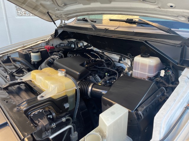 2018 Nissan NV Cargo S 27