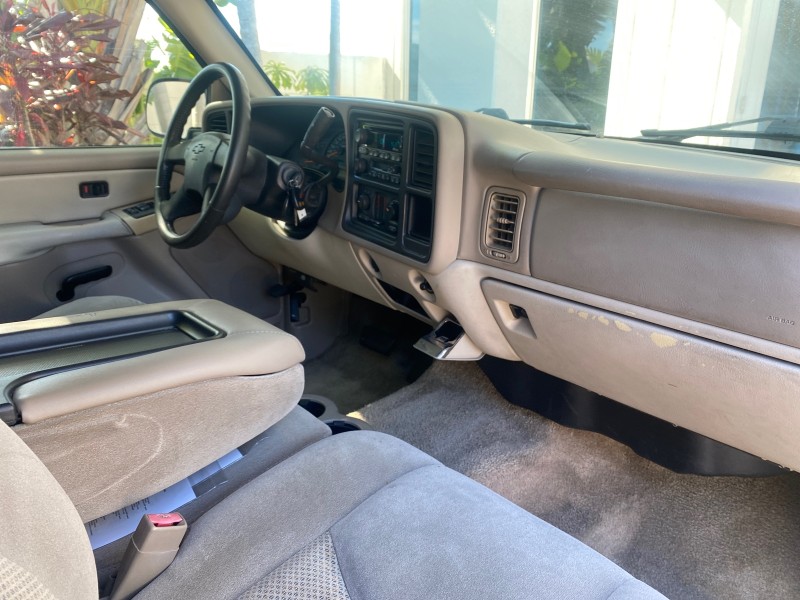 2003 Chevrolet Suburban LT 1 OWNER NO ACCIDENTS in ,