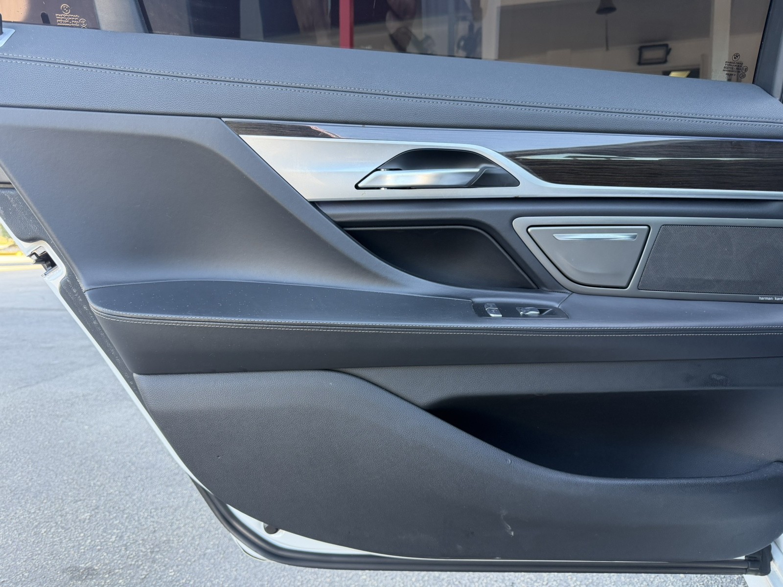 2020 BMW 740i - $21,677