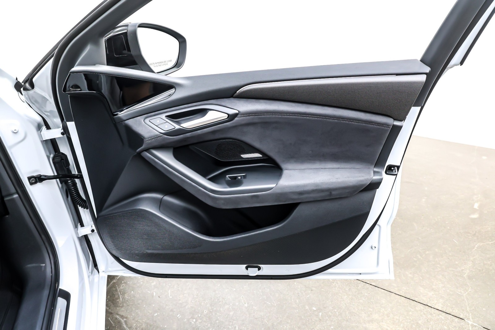 Used 2025 Glacier White Metallic Audi Premium Plus quattro image 24