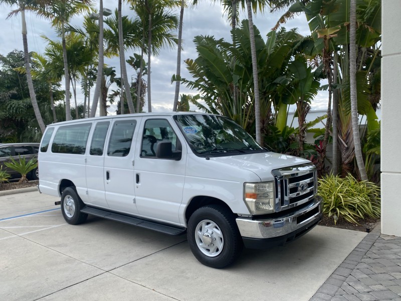 2008 Ford Econoline Wagon XLT 15 PASSENGERS E350 CLEAN in , 