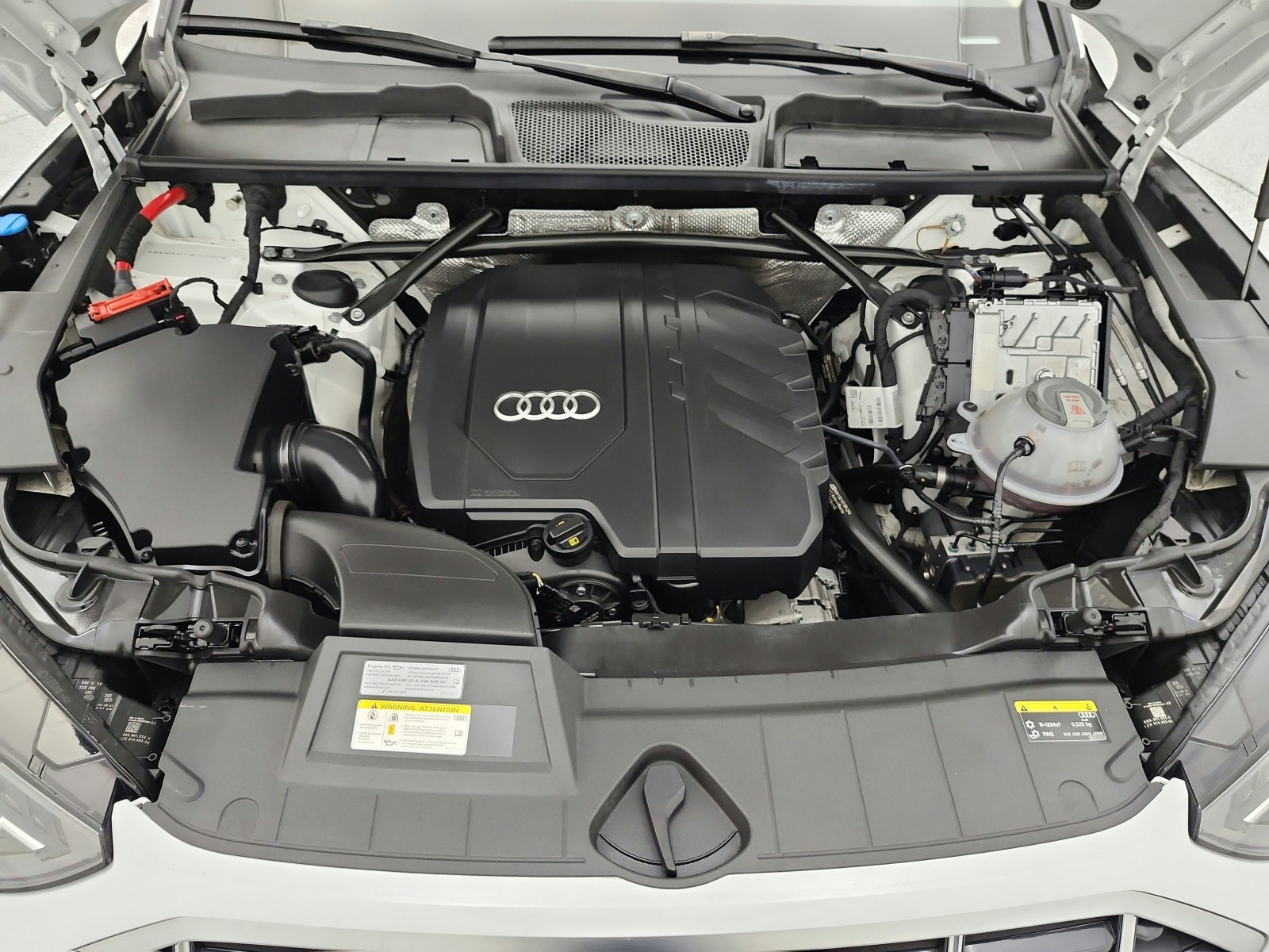 Used 2021 Glacier White Metallic Audi Premium Plus 45 TFSI quattro image 17
