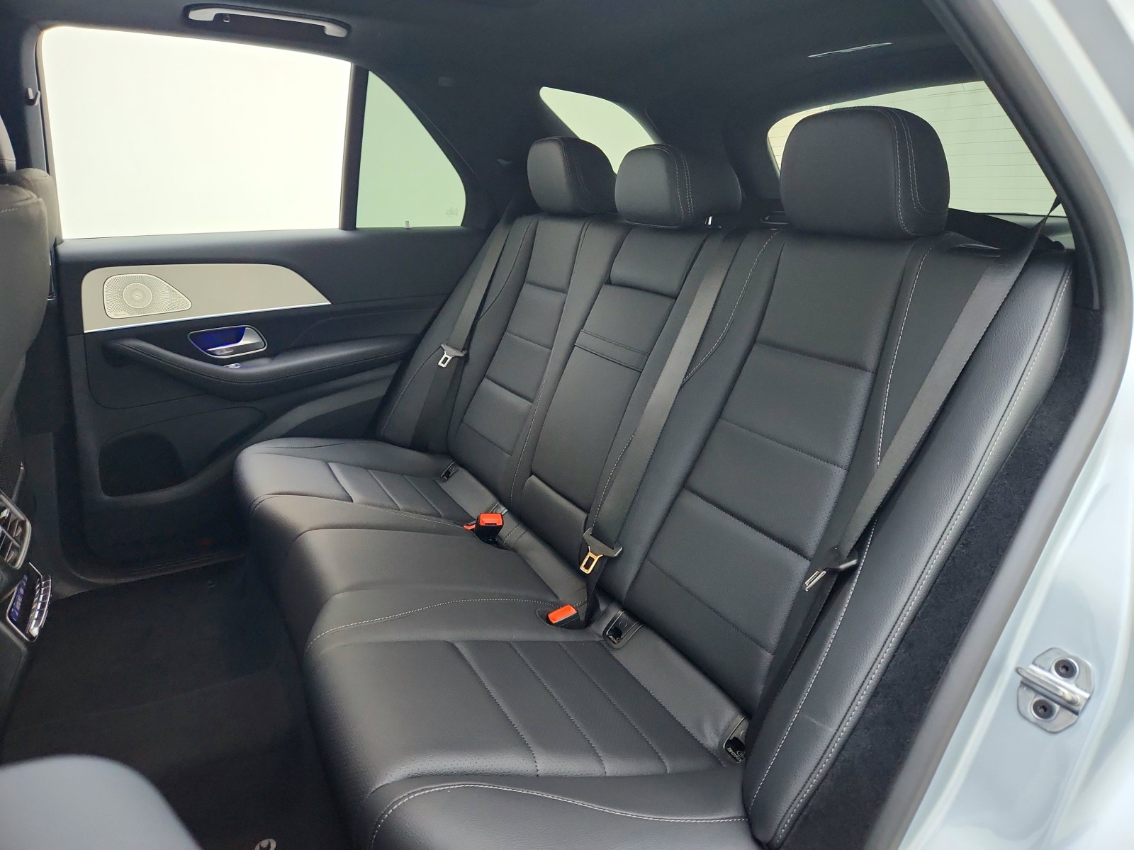 New 2026 Cirrus Silver Metallic Mercedes-Benz GLE 450 4MATIC® SUV image 17
