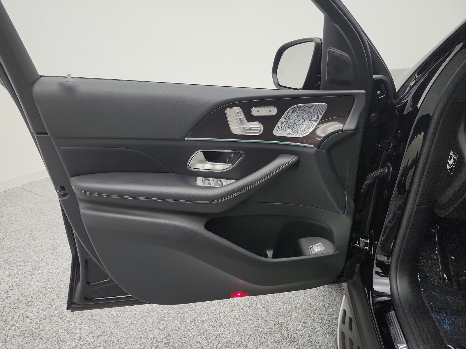 Used 2020 Black Mercedes-Benz GLE 350 SUV image 15