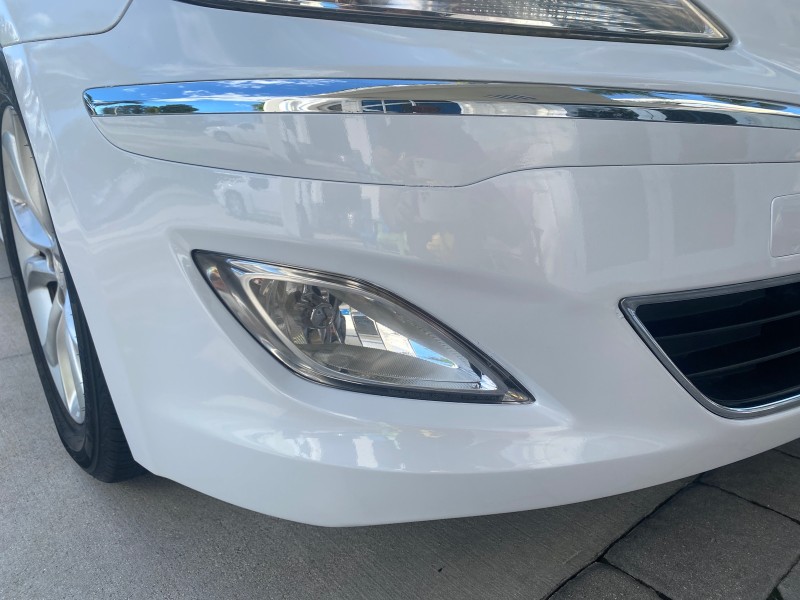 2013 Hyundai Genesis 3.8L LOW MILES 33,576 in , 