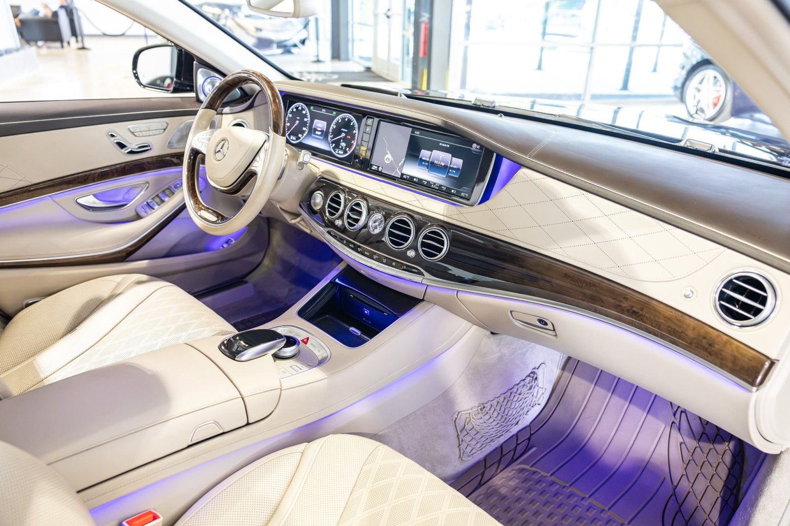 Used Car 2016 Mercedes-benz S-class  Maybach S 600 - One Owner - Ruby Black Paint - Executive Rear Seat Package Plus For Sale Under $70,000 In Boerne, Texas