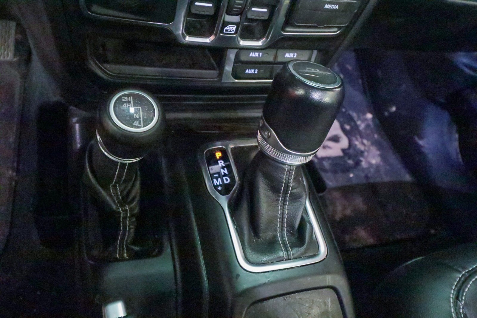 Used Car 2022 Jeep Gladiator  Overland For Sale Under $35,000 In Austin, Texas