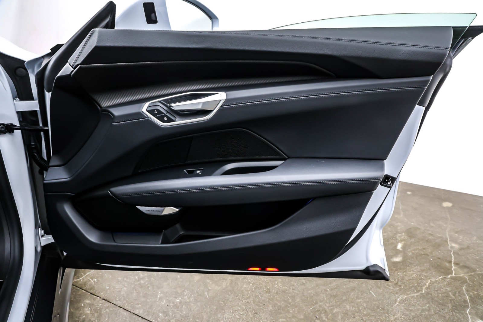 Used 2024 Suzuka Gray Metallic Audi Premium Plus quattro image 23