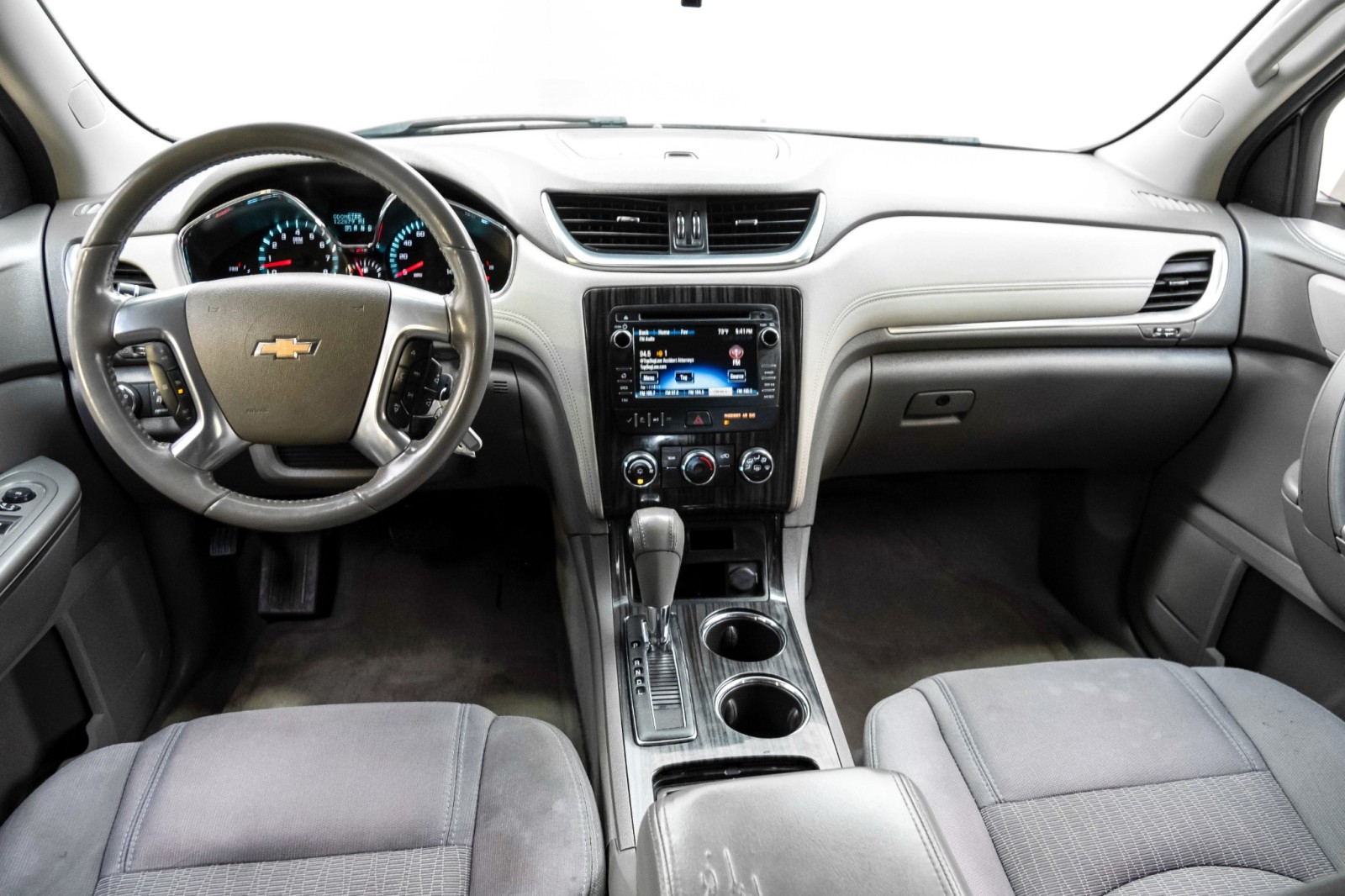 2014 Chevrolet Traverse LT CaptainSeating 3rdRowSeat RearClimatePkg 13