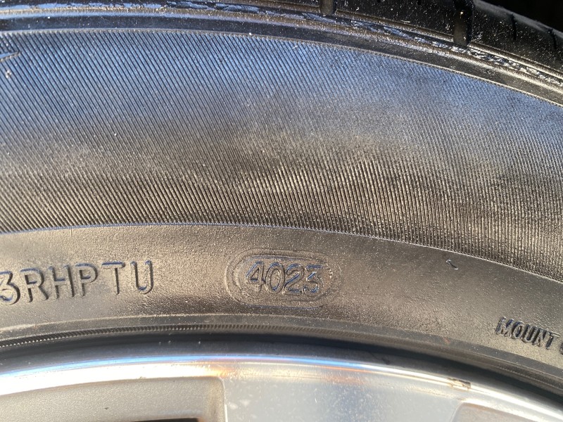 2011 Toyota Avalon Limited LOW MILES 80,879 in ,