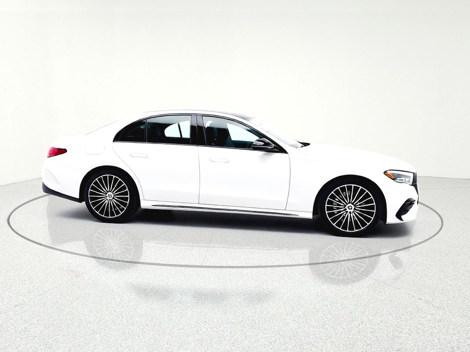 New 2026 Polar White Mercedes-Benz E 450 image 12