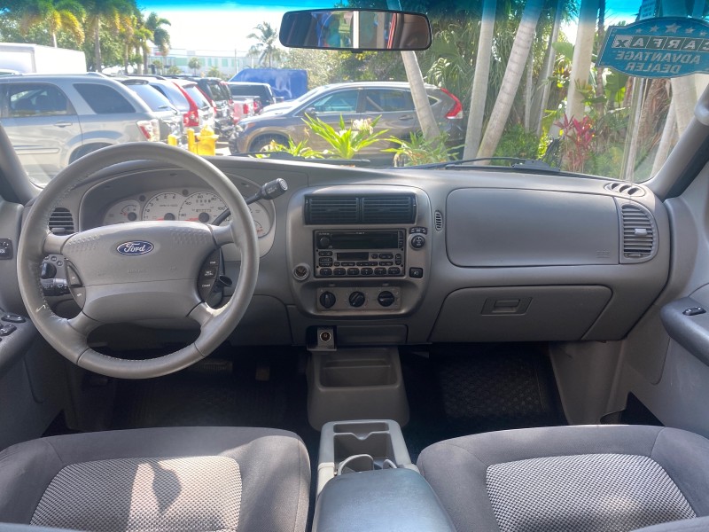 2003 Ford Explorer Sport Trac XLT LOW MILES 59,213 in , 