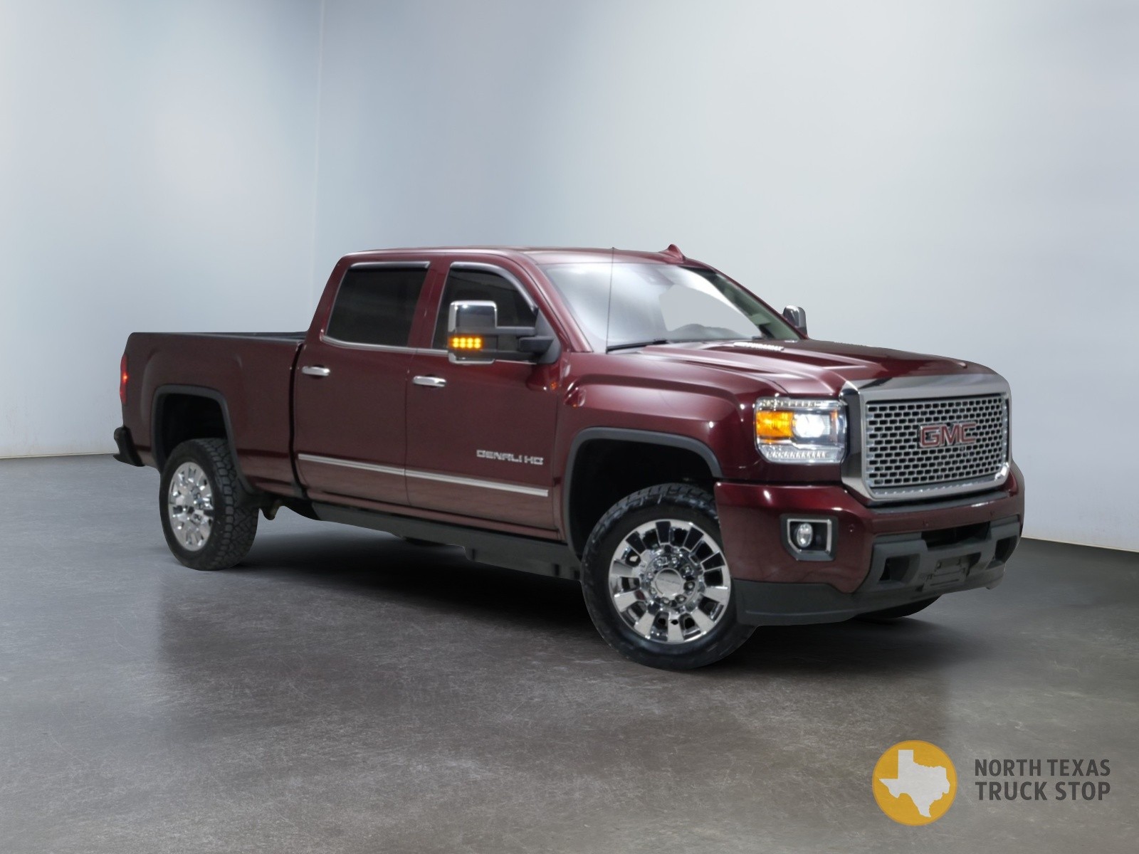 2016 GMC Sierra 2500HD Denali Crew Cab SB 4WD