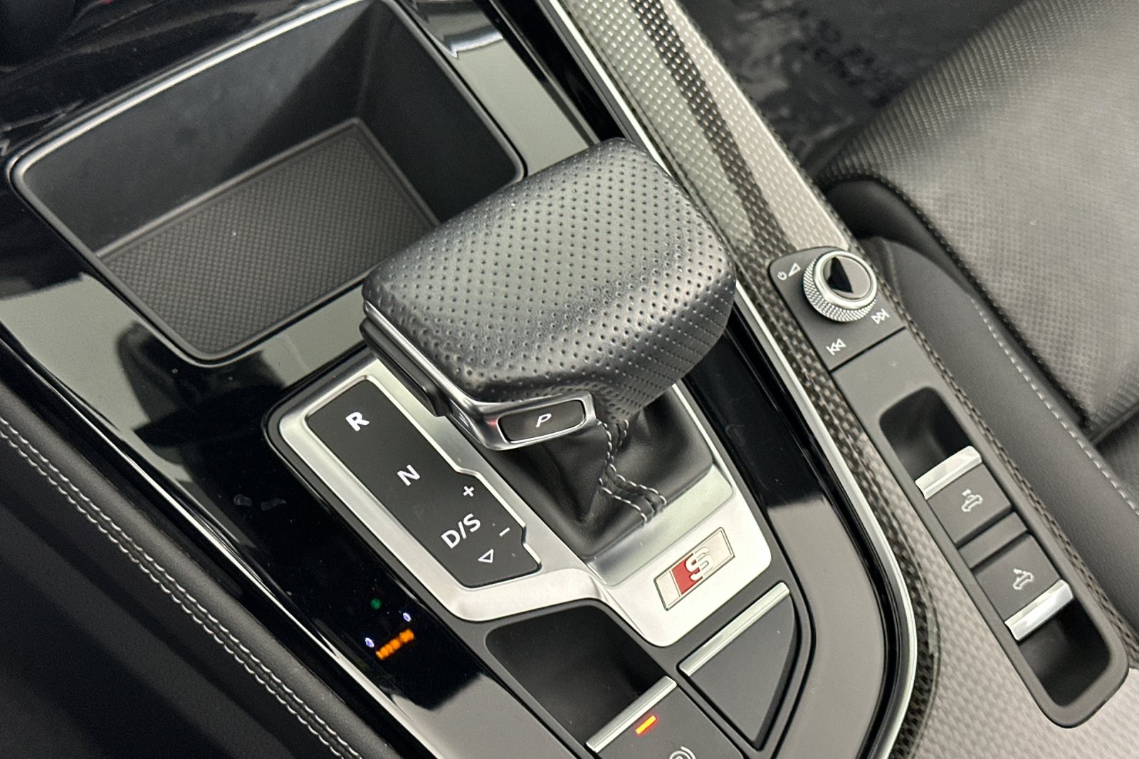 Used 2022 Daytona Gray Pearl Effect/Black Roof Audi Prestige 3.0 TFSI quattro image 20